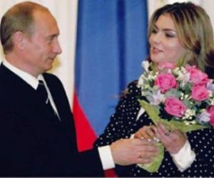 Alina Kabaeva, exatleta olímpica considerada como la novia de Putin.