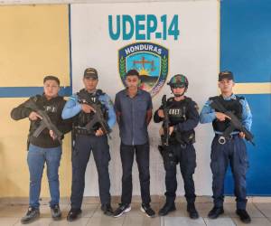 Williams Fernando Abrego Ávila tras ser detenido por agentes de la Dirección Policial de Investigaciones (DPI) y otras unidades policiales, en el departamento de Ocotepeque.