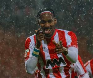 El hondureño Bryan Róchez volvió a festejar en el fútbol portugués.