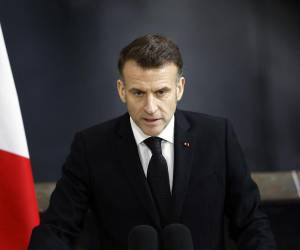 Macron anunció la construcción de un nuevo submarino nuclear capaz de lanzar misiles atómicos.