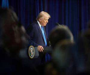 El presidente Donald Trump dijo que retirará la guardia nacional de varias ciudades.