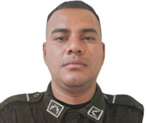 El oficial fue identificado como Jefry Leonardo López.