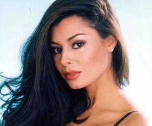 El final de una producción televisiva suele reunir a su elenco principal en un mismo escenario. Sin embargo, en esta ocasión, la notoria ausencia de Yadhira Carrillo en el el cierre de Los hilos del pasado abrió paso a inquietudes.