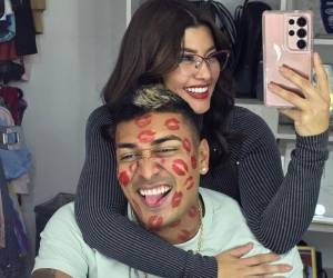 Luego de varios días sin referirse al tema, Milagro Flores apareció en un live hablando sobre su romance con Lester Cardona, conocido en redes sociales como Supremo y aseguró que hablarán con él para aclarar su situación sentimental. Esto dijo la presentadora.