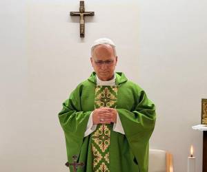 En la misa estuvieron presentes personal médico y de enfermería del hospital, en ese momento se encontraba libre de servicio, según ha precisado el Vaticano.