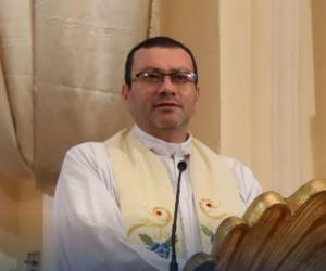 El padre Carlo Magno brindó la homilía de este domingo.