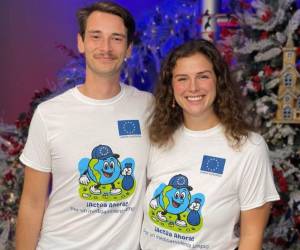 Mikaela y Jirka, esposos originarios de la República Checa, viajan por Honduras desde 2022 impulsando acciones de limpieza en los lugares que visitan.