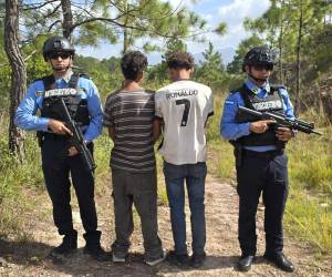 Las autoridades lograron localizar al adolescente en una zona rural de Siguatepeque, donde se encontraba junto a otro joven de 17 años. Ambos fueron encontrados sanos y salvos.