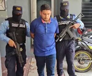 Yoser Aly Bautista Menjívar es considerado por las autoridades policiales como gatillero y distribuidor de drogas, por lo que fue enviado a la cárcel de máxima seguridad La Tolva en Morocelí, El Paraíso.