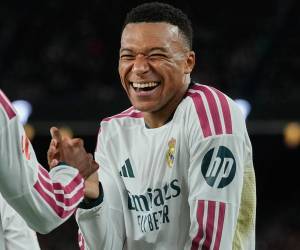 Mbappé llegó a cien goles con la camisa del Real Madrid.