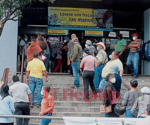 Los pacientes que a diario acuden a los hospitales son los principales afectados con el desabastecimiento de medicamentos.