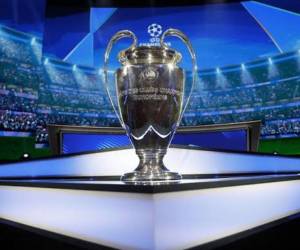 Evitar las pérdidas innecesarias de tiempo es una de las máximas para los arbitrajes UEFA esta temporada, en la que será tarjeta roja una acción como la de los atléticos Musso y Pubill frente al Barcelona, cuando el segundo detuvo con la mano el balón que le pasó el portero en el área.