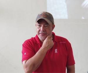 Boris Lara, un destacado cineasta y escritor hondureño, enfrenta un proceso judicial por acusaciones de violación contra una joven. Más detalles sobre su perfil y el caso a continuación.