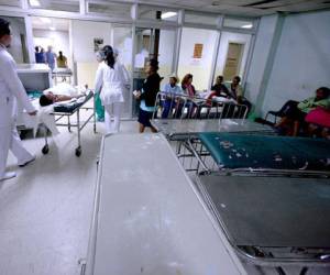 Los galenos fueron despedidos a inicios de marzo por supuestas irregularidades en los nombramientos que hizo la administración anterior.