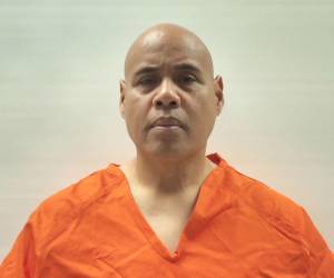 Christian Castro enfrenta cargos en Minnesota por agresión y por denunciar falsamente un delito en relación con un operativo ocurrido el 14 de enero, cuando disparó contra el inmigrante venezolano Julio Sosa Celis, de 24 años.