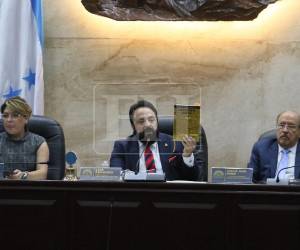 El COHDESSE pidió además investigar el atentado contra la diputada Gladis Aurora López, quien sufrió en los predios del CN, luego de que Redondo convocó a los colectivos de Libre.