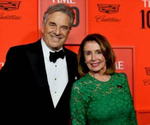 “Paul sigue bajo el cuidado de los médicos mientras continúa avanzando en un largo proceso de recuperación y convalecencia”, dijo Pelosi.