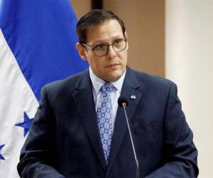 Lisandro Rosales Banegas fue ministro de la Copeco, ministro de la Secretaría de Desarrollo e Inclusión Social y canciller de Honduras.
