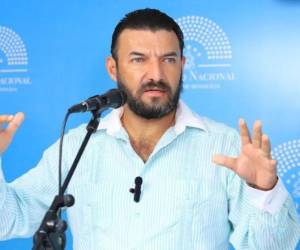 Rasel Tomé mencionó que la militancia pide que no se deben de aceptar cargos en la directiva del Congreso.