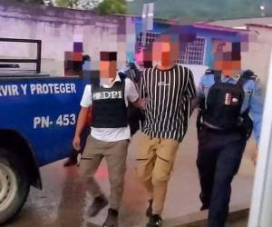 Se le acusa del asesinato de Osman Vásquez, ciudadano que fue encontrado sin vida al interior de una finca ubicada en el departamento de La Paz.