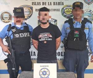 El detenido tenía una orden de captura pendiente por el delito de parricidio, según informaron las autoridades.