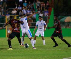 Imágenes del desarrollo del partido.