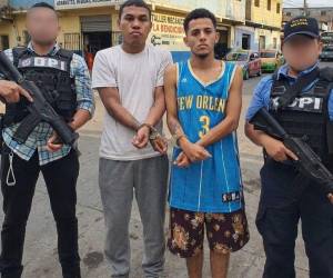 Los dos jóvenes fueron arrestados por agentes de la Dirección Policial de Investigaciones (DPI), en el barrio El Edén.