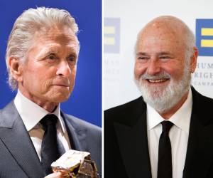 Michael Douglas participó en el especial de CBS dedicado a Rob Reiner, en el que evocó su relación profesional y personal con el director, marcada por el diálogo sobre la paternidad y las dificultades familiares.