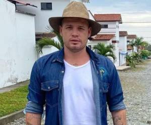 Un ataque armado en Cubarral dejó sin vida a Rogers Devia y otro exfuncionario, en medio de la creciente tensión electoral en Colombia.