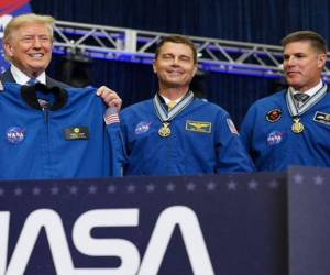 Esta medalla es la máxima distinción que el Gobierno de Estados Unidos otorga a astronautas, científicos o personal de aviación por sus servicios relacionados con el programa espacial.
