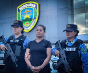 La mujer de 36 años de edad, fue capturada por agentes de la Dirección Policial de Investigaciones (DPI) y remitida a las autoridades competentes para continuar con el proceso que establece la ley.