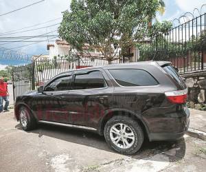 Este es le vehículo que está rifando don Eduin Aguilar para recaudar fondos y operarse.