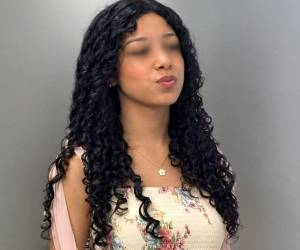 Foto en vida de Sharon Mishell Delgado <b>Gómez</b>, de 16 años.