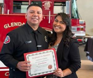 La comunidad de North Hollywood, en California, se encuentra devastada por la muerte de una maestra que presuntamente fue asesinada a manos de su propio esposo, un bombero y paramédico de Glendale, de 45 años. A continuación los detalles del caso.