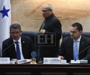 Los diputados comenzaron la sesión al filo de las 3:00 de la tarde.