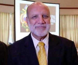 Roberto Acosta ( popularmente conocido como El Pelón Acosta) fue alcalde de Tegucigalpa entre los años 1994 y 1998.