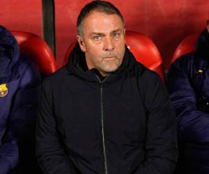 Hansi Flick dio méritos al Girona por el triunfo y no quiso hacer mención del arbitraje