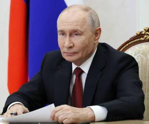 Putin ordenó una pausa de tres días en los ataques contra Kiev tras la llegada de emisarios de Estados Unidos.