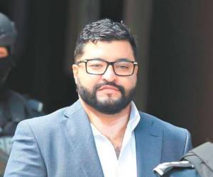 La Sala de lo Constitucional otorgó un amparo al exjuez Marco Antonio Vallecillo y ordenó a la Corte de Apelaciones emitir una nueva resolución sobre la medida de prisión preventiva que enfrenta por un caso de presunta extorsión.