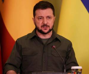 Zelenski ordenó suspender los ataques contra Moscú hasta el lunes 07 de septiembre, tras la pausa decretada por Putin en Kiev.