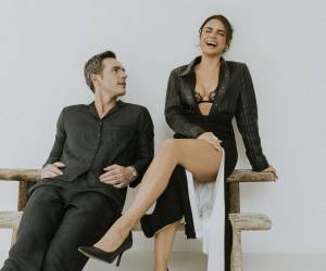 Aislinn Derbez y Mauricio Ochmann reavivaron los rumores sobre una posible reconciliación luego de coincidir en un viaje a la Costa Amalfitana, en Italia.