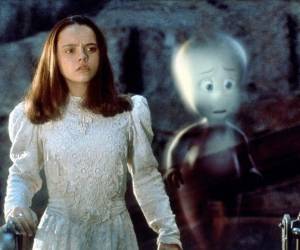 La producción corre por cuenta de Universal Content Productions, en asociación con DreamWorks Animation Television.