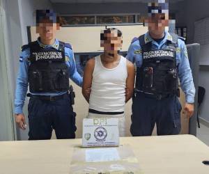 Los agentes policiales capturaron a Ozuna y con las evidencias decomisadas fue remitido a la Fiscalía del Ministerio Público, para continuar con el proceso judicial.