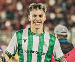 Rodrigo Auzmendi llegó a la primera división del fútbol de Argentina para defender los colores del Banfield que comanda Pedro Troglio y dejó buenos números