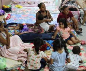 De las 30 familias que recibirán el apoyo, 20 permanecen en albergues y las otras 10 se encuentran en casas de familiares, amigos o conocidos.