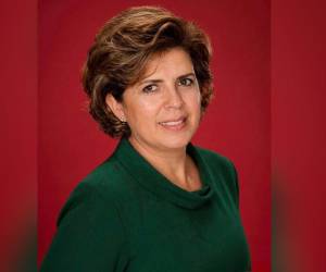 Su nombre completo es Erica María Guadalupe Herrera Coriand. Hoy es conocida en toda América Latina como la Hiena de Polanco: la mujer señalada como la responsable de dispararle en doce ocasiones a la exreina de belleza, Carolina Flores, de 27 años. Erika lleva días prófuga y las autoridades mexicanas no han podido dar con su paradero.