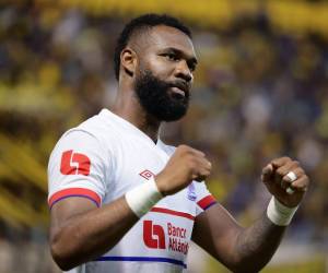 Jorge Benguché anota el primer gol de las Triangulares ante Real España