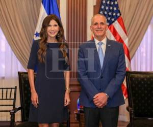 El presidente Nasry Asfura se refirió al incremento de los combustibles después de sostener un encuentro con la Secretaria de Seguridad Nacional de los Estados Unidos, Kristi Noem, en Casa Presidencial.