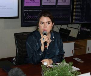 Cossette López pidió esperar que se contabilicen el 100% de las actas.