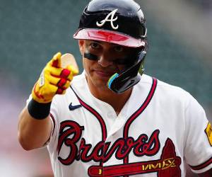 El gran momento de Dubón también se reflejó fuera del terreno de juego.